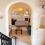 Ta' Martinu Villa *